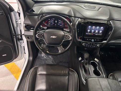 Used 2023 Chevrolet Traverse Premier image 30