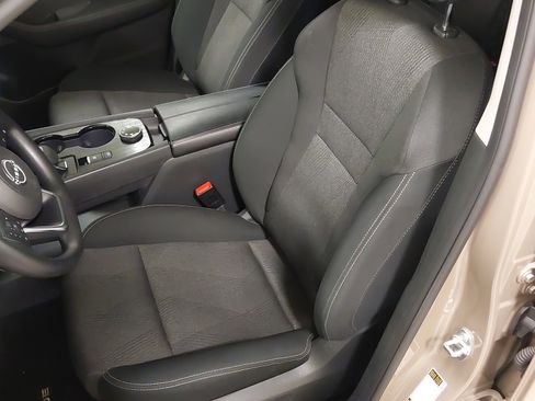 Used 2024 Nissan Rogue SV AWD/4WD image 22