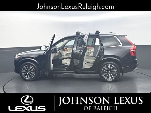 Used 2021 Volvo XC90 T6 Momentum w/ Advanced Package image 27