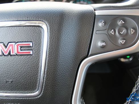 Used 2020 GMC Yukon XL SLT image 12