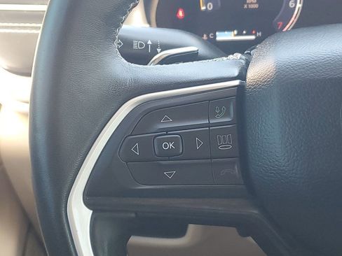 Used 2022 Jeep Grand Cherokee Limited w/ Luxury Tech Group II image 35