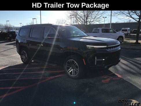 New 2026 Jeep Grand Wagoneer Base image 3