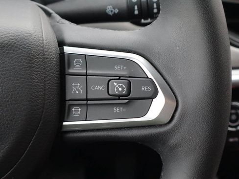 Used 2025 Jeep Compass Limited AWD/4WD image 24