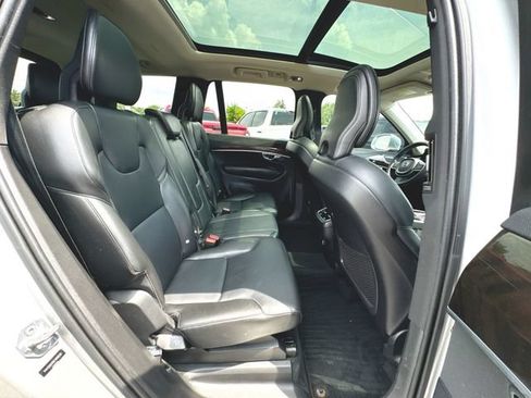 Used 2019 Volvo XC90 T5 Momentum w/ Protection Package Premier FWD image 27