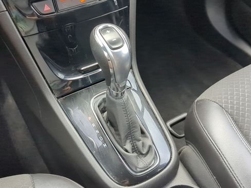 Used 2018 Buick Encore Preferred AWD/4WD image 27