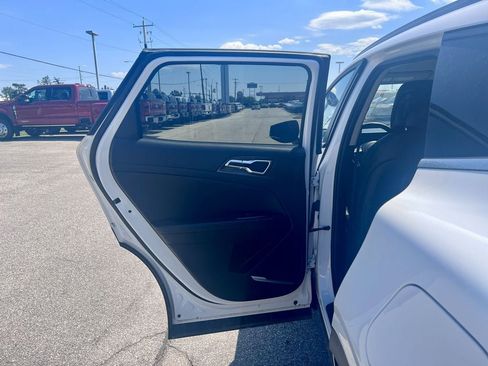 Used 2024 Kia Sportage EX AWD/4WD image 14