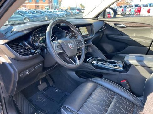 Used 2022 Buick Envision Avenir w/ Technology Package II image 7