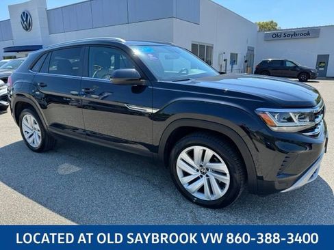 Certified 2023 Volkswagen Atlas Cross Sport SE w/ Panoramic Sunroof Package AWD/4WD image 3