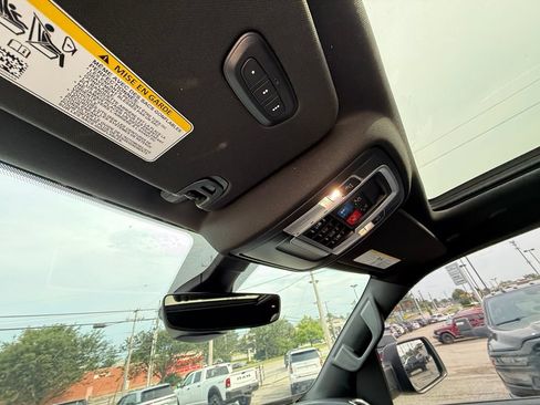 Used 2023 RAM 1500 Big Horn AWD/4WD image 24