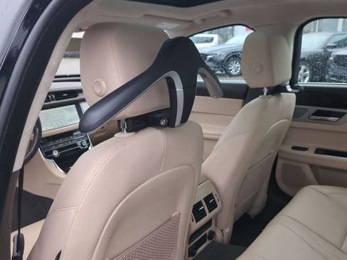 Used 2020 Jaguar XF Prestige image 17