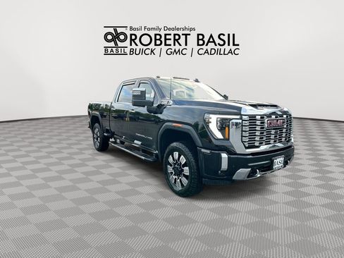 Used 2025 GMC Sierra 2500 Denali w/ Denali Reserve Package AWD/4WD image 2