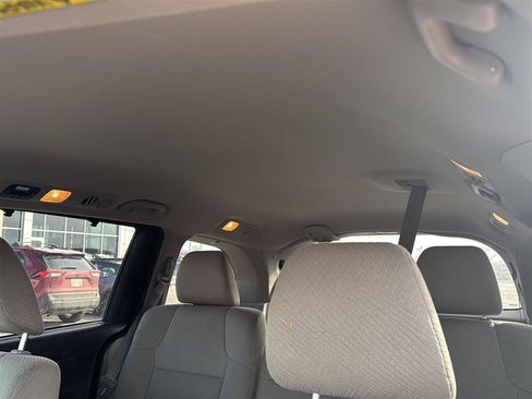 Used 2016 Honda Odyssey EX image 10