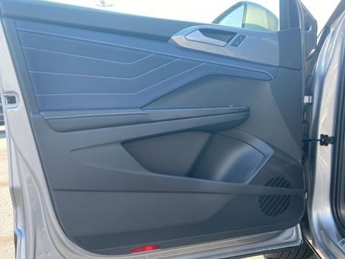 New 2025 Volkswagen Taos SEL AWD/4WD image 26