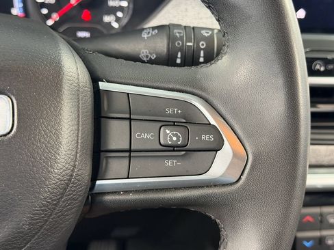 Used 2024 Jeep Compass Latitude AWD/4WD image 23