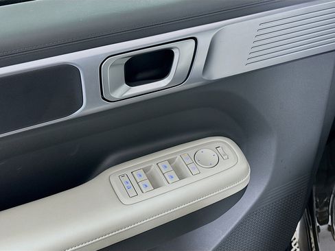 Used 2025 Hyundai Santa Fe SEL image 15