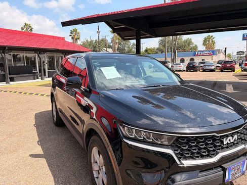 Used 2023 Kia Sorento LX FWD image 7