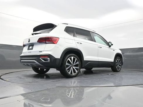 Used 2022 Volkswagen Taos SE AWD/4WD image 37