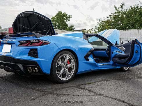 Used 2021 Chevrolet Corvette Stingray Premium Conv w/ Z51 Performance Package RWD image 23
