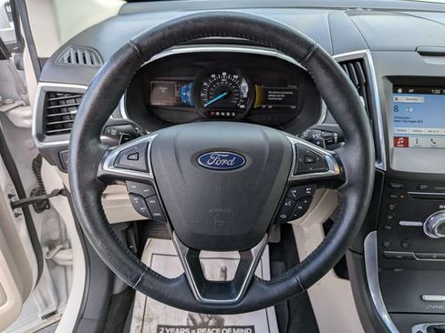 Used 2017 Ford Edge Titanium w/ Equipment Group 302A AWD/4WD image 9