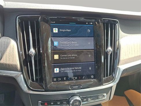 New 2025 Volvo S90 B6 Plus image 10