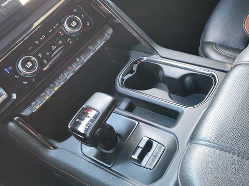 Used 2025 GMC Sierra 1500 AT4 w/ AT4 Premium Package AWD/4WD image 21