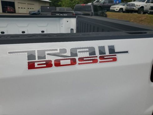 Used 2026 Chevrolet Silverado 1500 LT Trail Boss AWD/4WD image 3