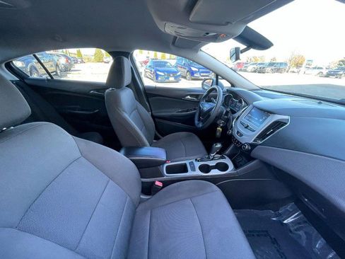 Used 2017 Chevrolet Cruze LS image 6