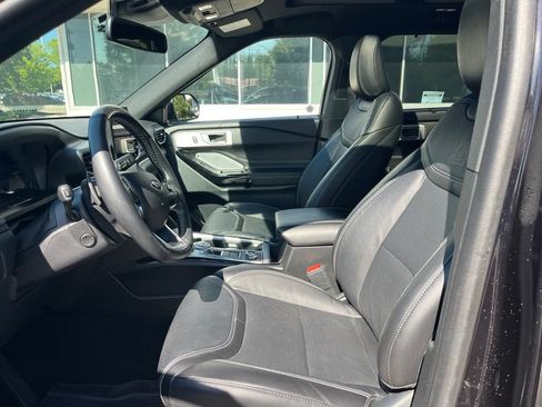 Used 2023 Ford Explorer ST w/ Equipment Group 401A AWD/4WD image 9