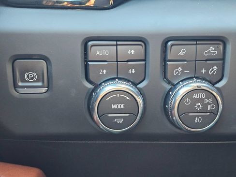 Used 2023 GMC Sierra 1500 Denali Ultimate AWD/4WD image 31