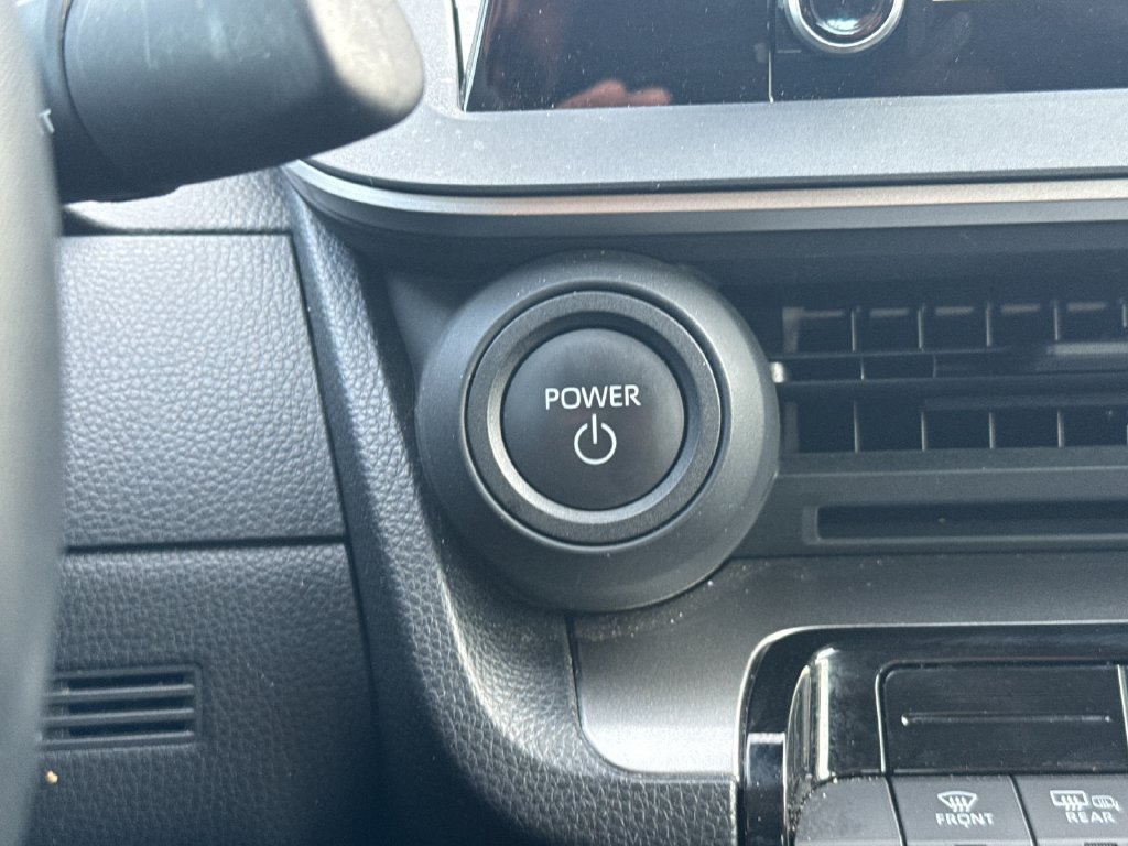 Certified 2025 Toyota Prius LE FWD image 23