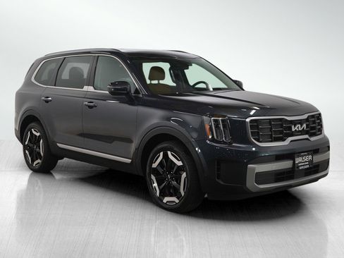 Used 2023 Kia Telluride S w/ S Sunroof Package image 7