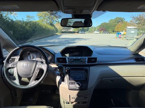 Used 2014 Honda Odyssey Touring image 20