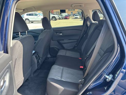 Used 2025 Nissan Rogue SV AWD/4WD image 28