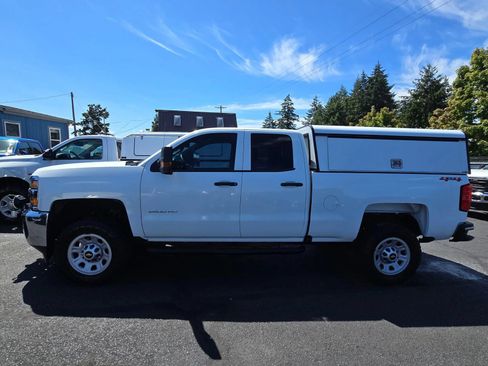 Used 2019 Chevrolet Silverado 2500 W/T AWD/4WD image 2