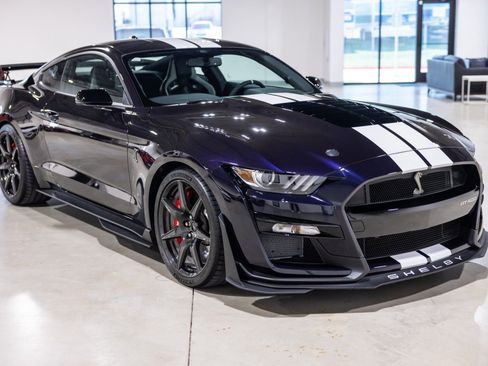 Used 2022 Ford Mustang Shelby GT500 w/ Carbon Fiber Track Pack RWD image 10