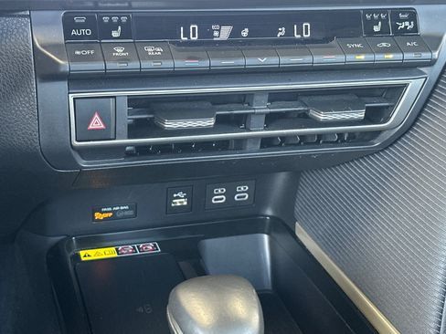 Certified 2025 Toyota Camry SE w/ Multimedia Upgrade Package FWD image 18