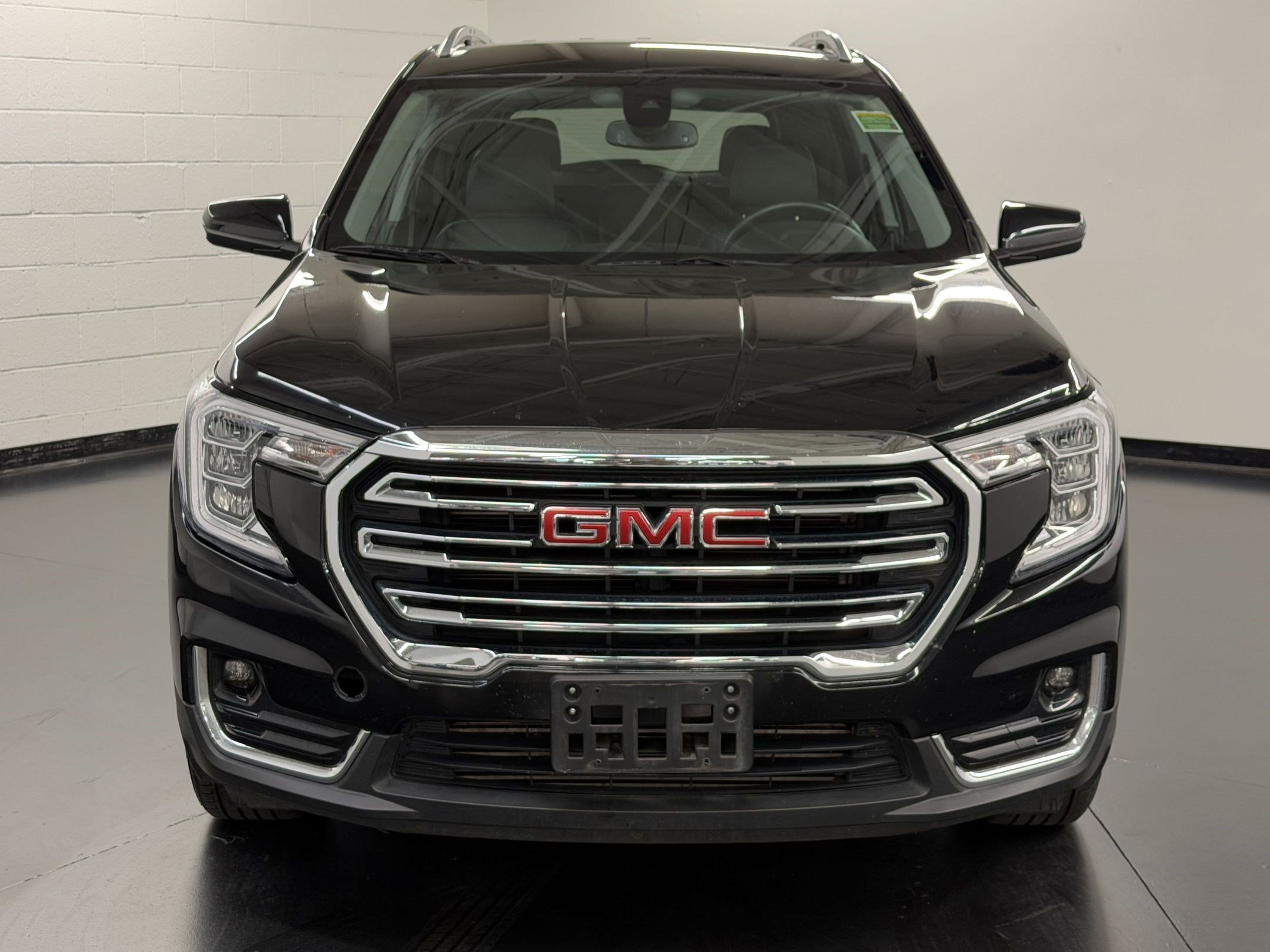 Used 2024 GMC Terrain SLT AWD/4WD image 6