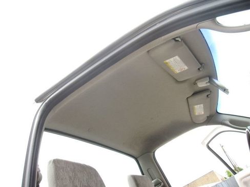 Used 2002 Toyota Tacoma 2WD Regular Cab image 25