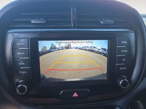 Used 2020 Kia Soul LX image 24