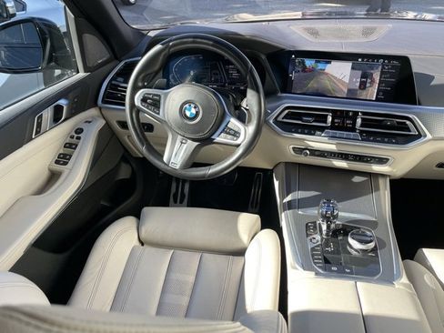 Used 2021 BMW X5 xDrive40i w/ M Sport Package image 9