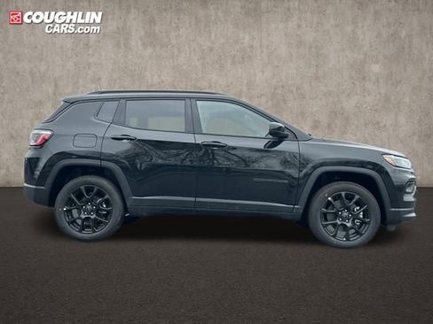 New 2026 Jeep Compass Latitude image 8