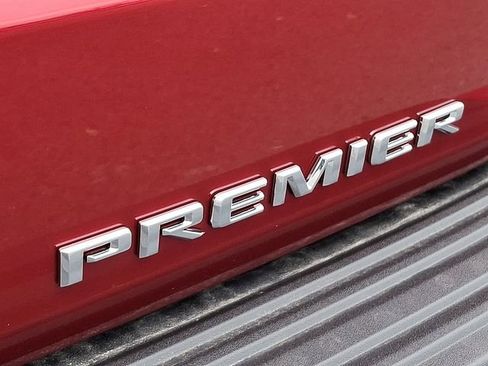 New 2026 Chevrolet Suburban Premier w/ Sun And Tow Package AWD/4WD image 19