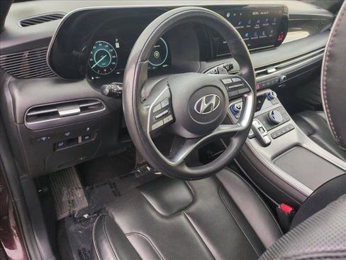 Used 2024 Hyundai Palisade Calligraphy image 10