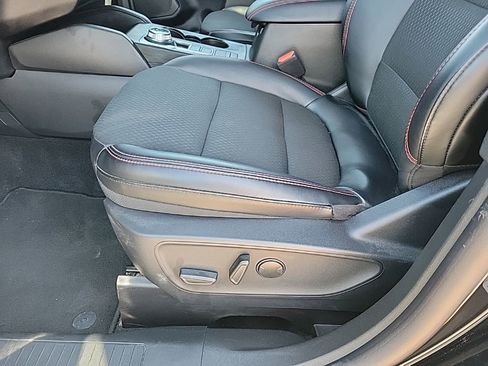 Used 2025 Ford Escape ST-Line Select AWD/4WD image 11