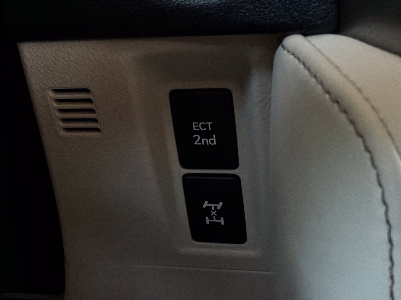 Used 2022 Lexus GX 460 Luxury w/ Off Road Package AWD/4WD image 44