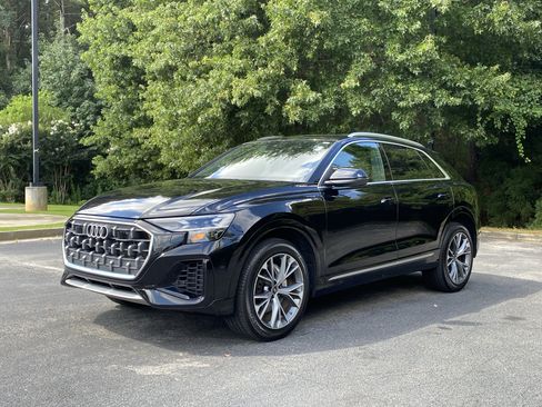 Used 2024 Audi Q8 Prestige AWD/4WD image 5