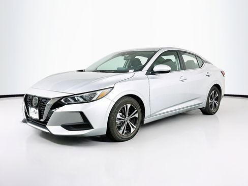 Used 2023 Nissan Sentra SV image 3