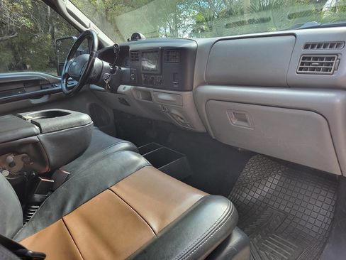 Used 2003 Ford F250 XLT image 17