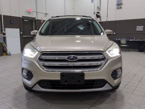 Used 2018 Ford Escape Titanium image 10