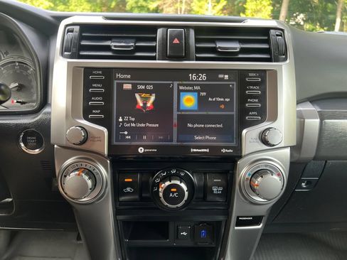 Used 2024 Toyota 4Runner SR5 Premium w/ Moonroof Package AWD/4WD image 21